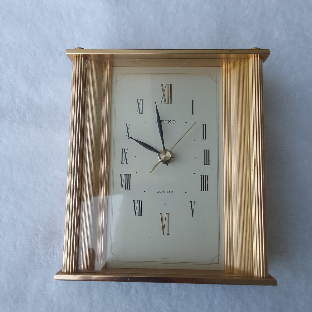Golden clock, brand-name Seiko, NWOT, SKU